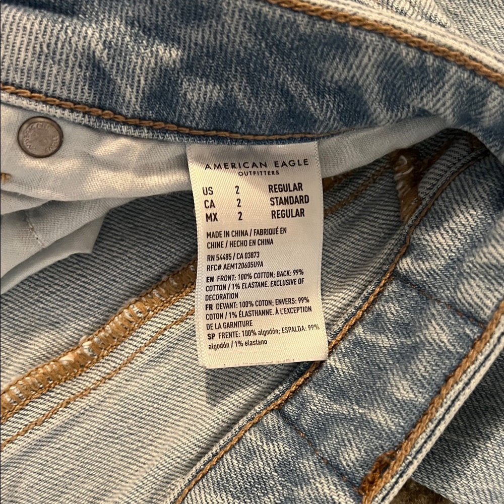 American Eagle Strigid Mom Jean - Picture 5 of 6